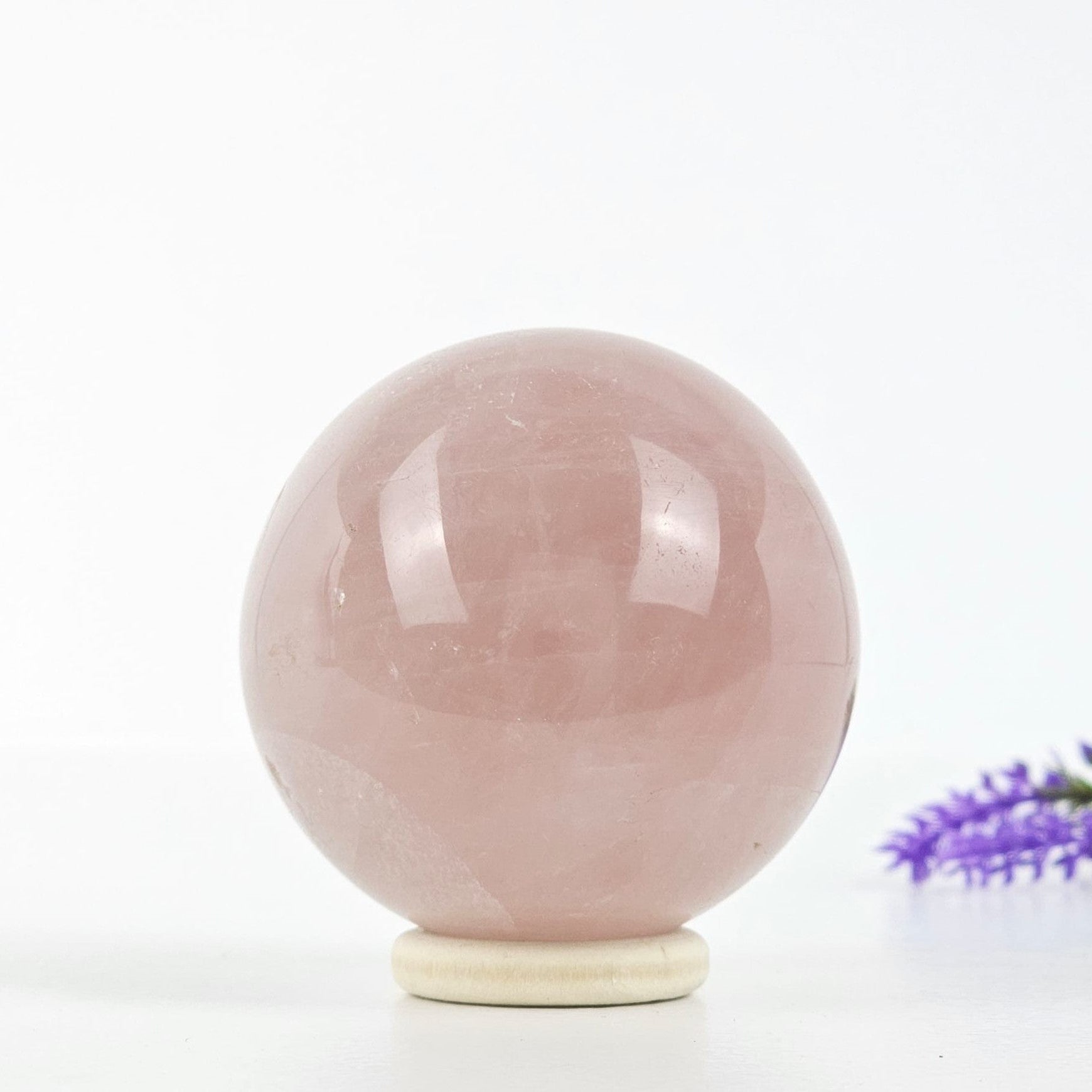 rose-quartz-front-sphere