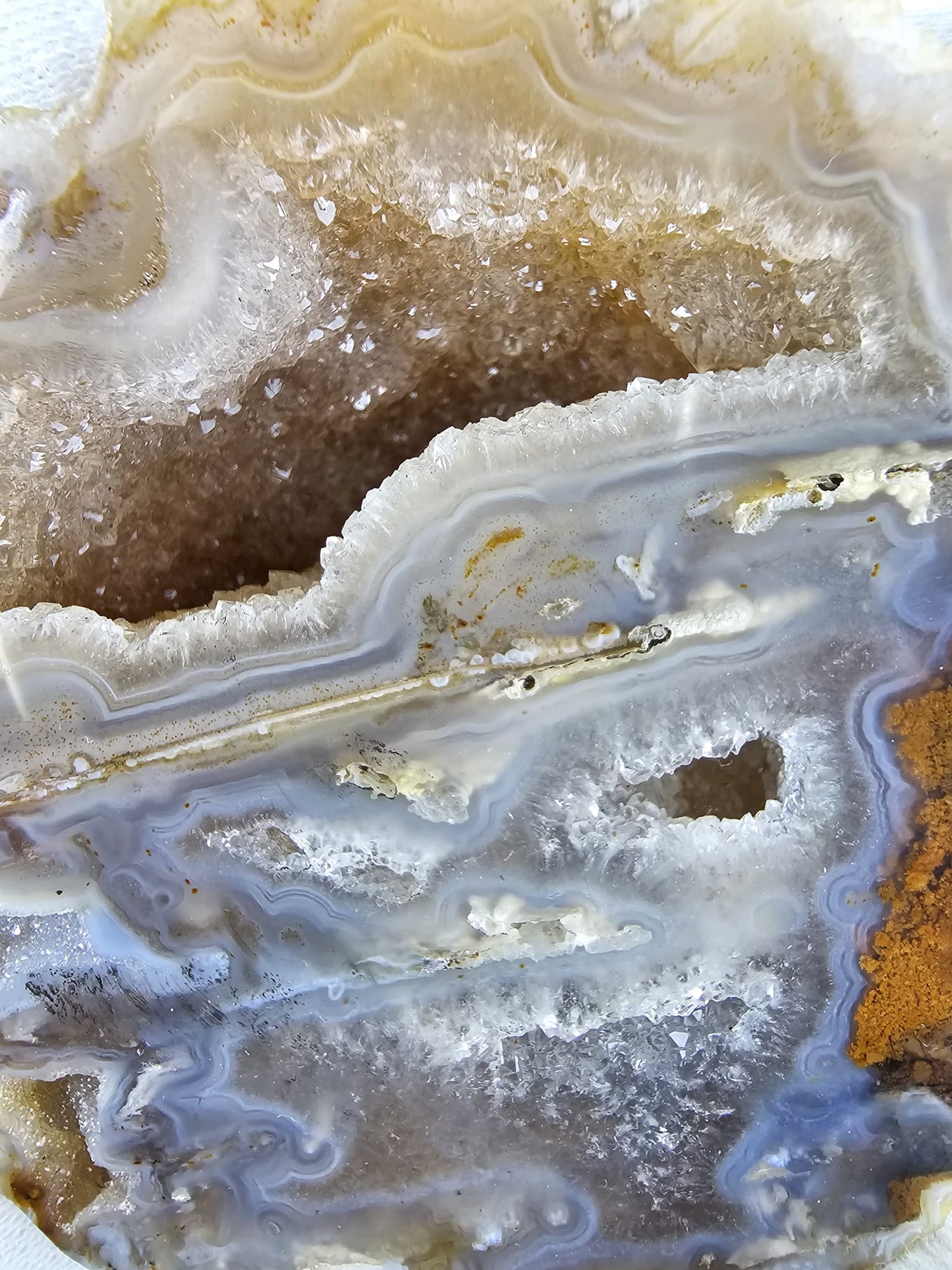 Zoom in agate geode