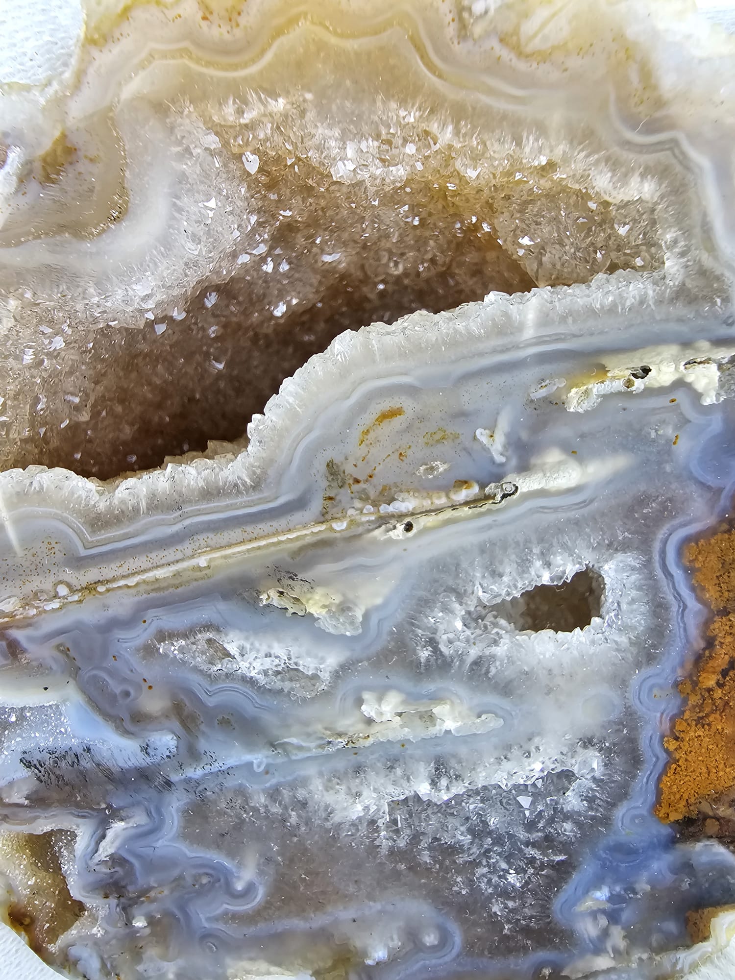 Zoom in agate geode