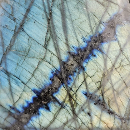 labradorite freeform close up 
