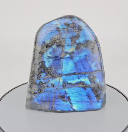 Labradorite freeform video 
