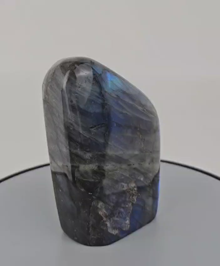 Labradorite high quality freeform video